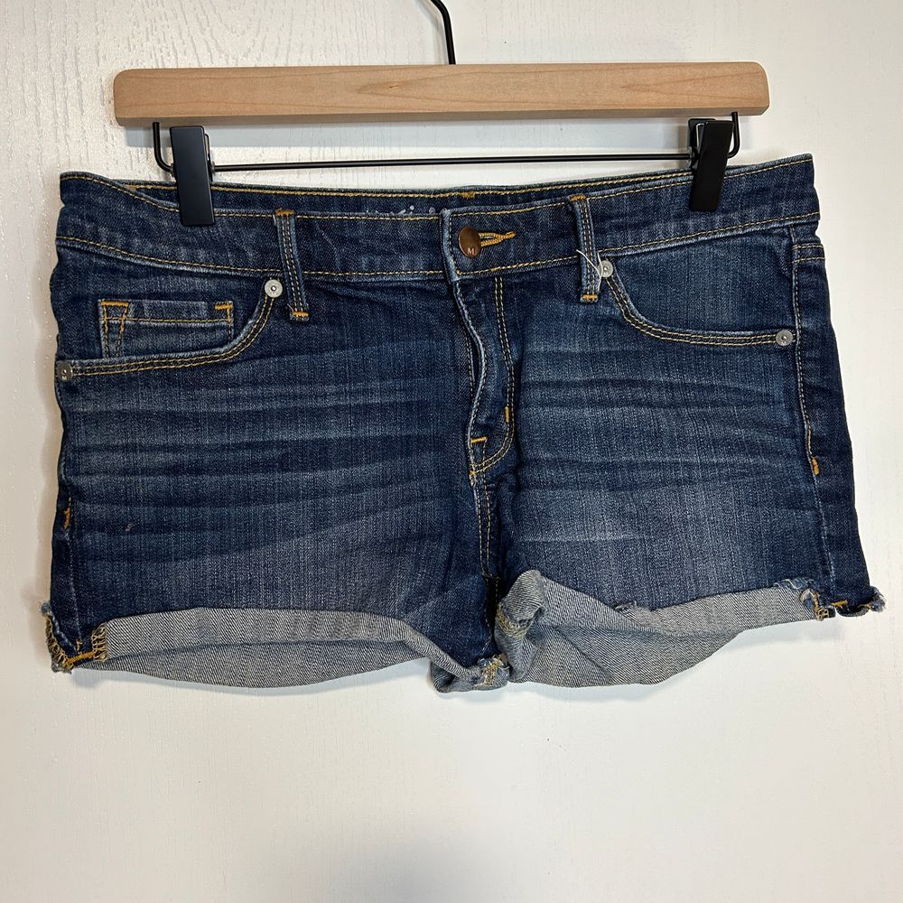 Mossimo Mid Rise Midi Denim Shorts Casual Summer Wear Women's 8/29 B13